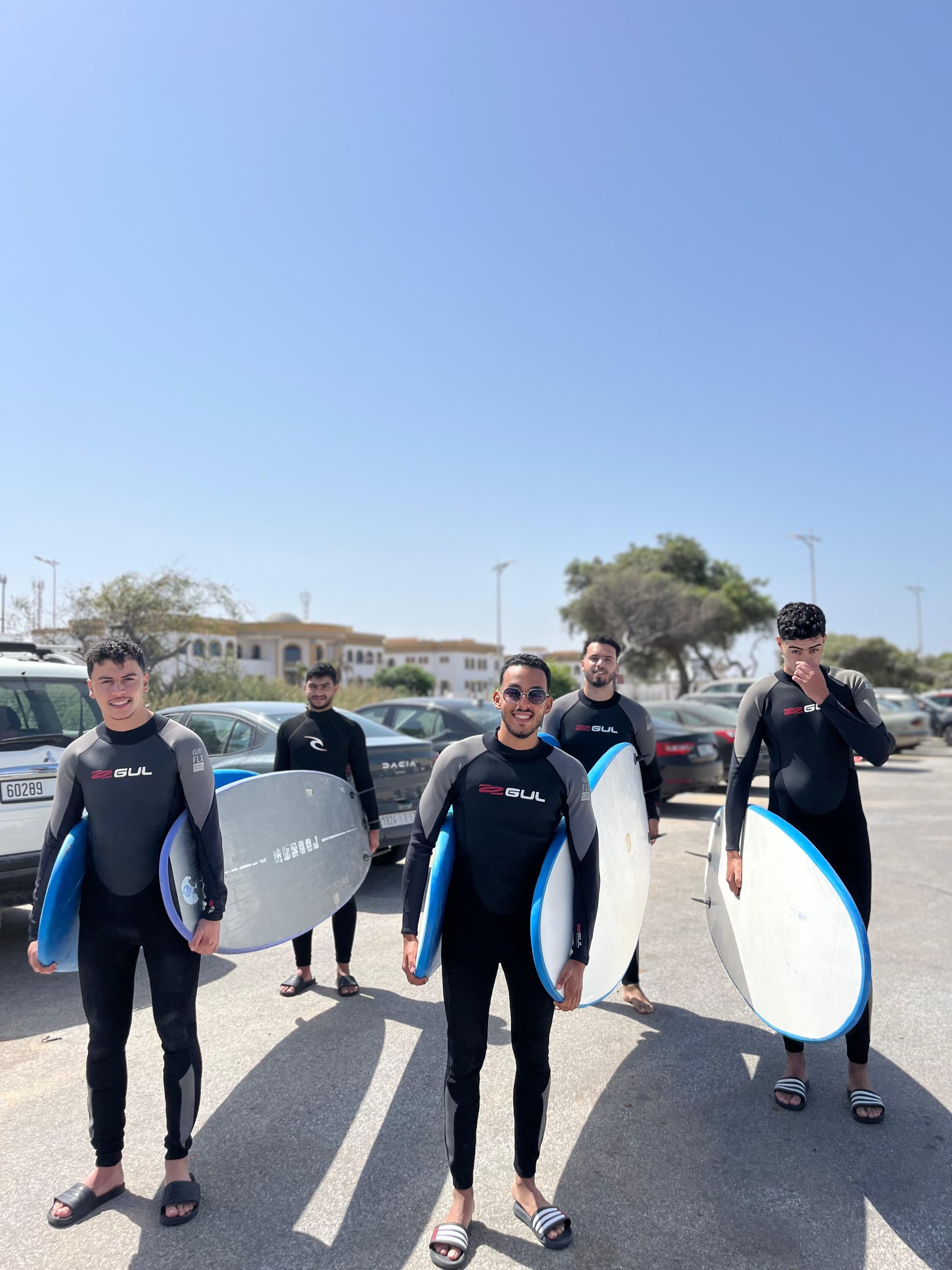 Surf Essaouira surfboard thumbs up - surf school Essaouira Morocco